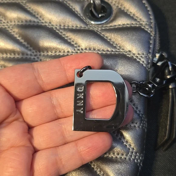 Dkny Lara Rounded Medium Chain Strap - Picture 8 of 11